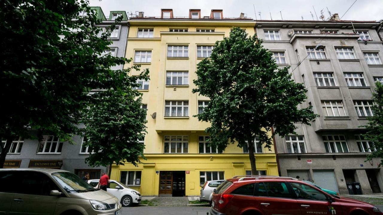 Apartment Flying Bed Apartment Close To Prague Castle And Airport Prag